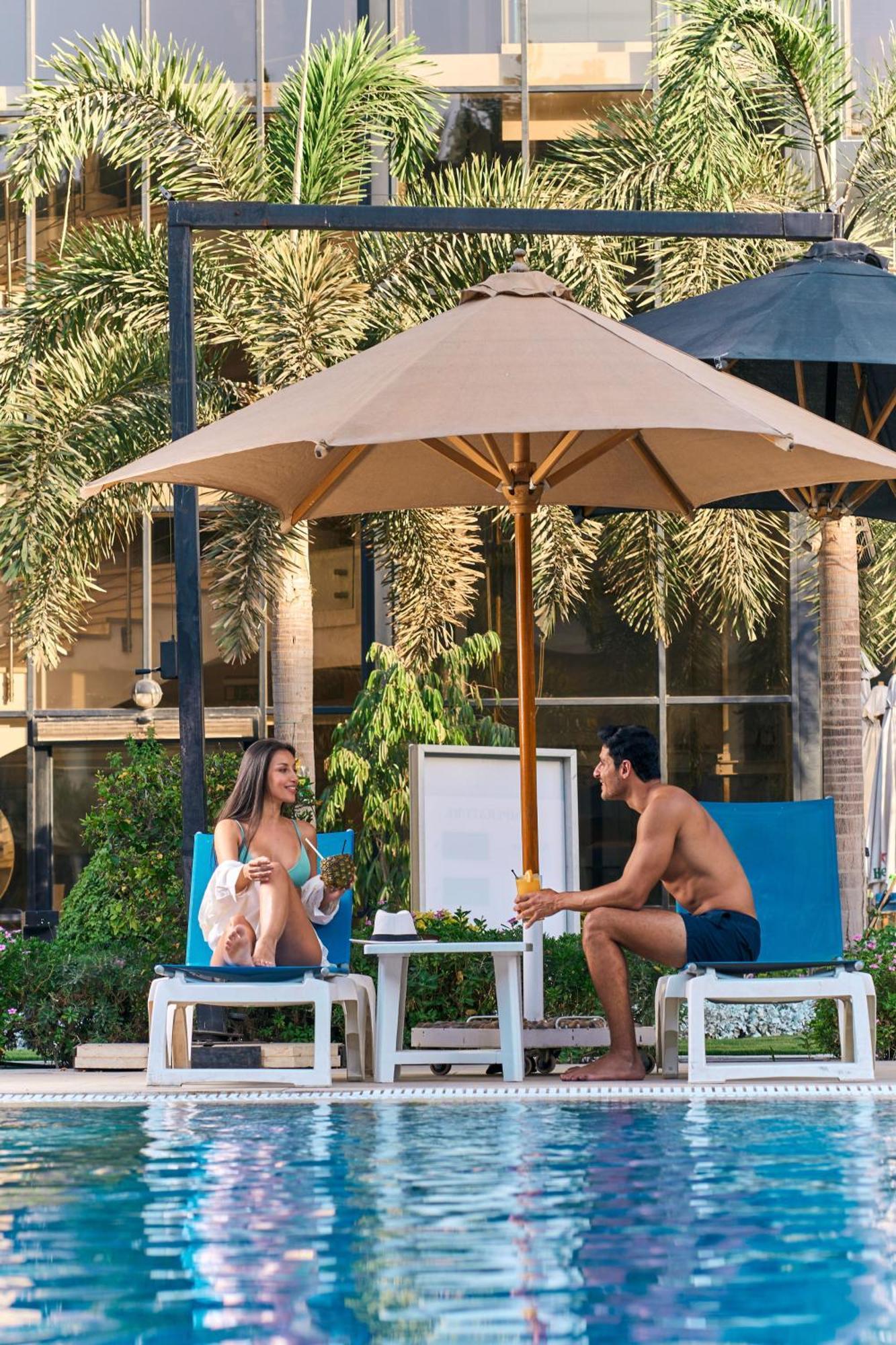 开罗幻影市万丽酒店 外观 照片 Pool at the hotel