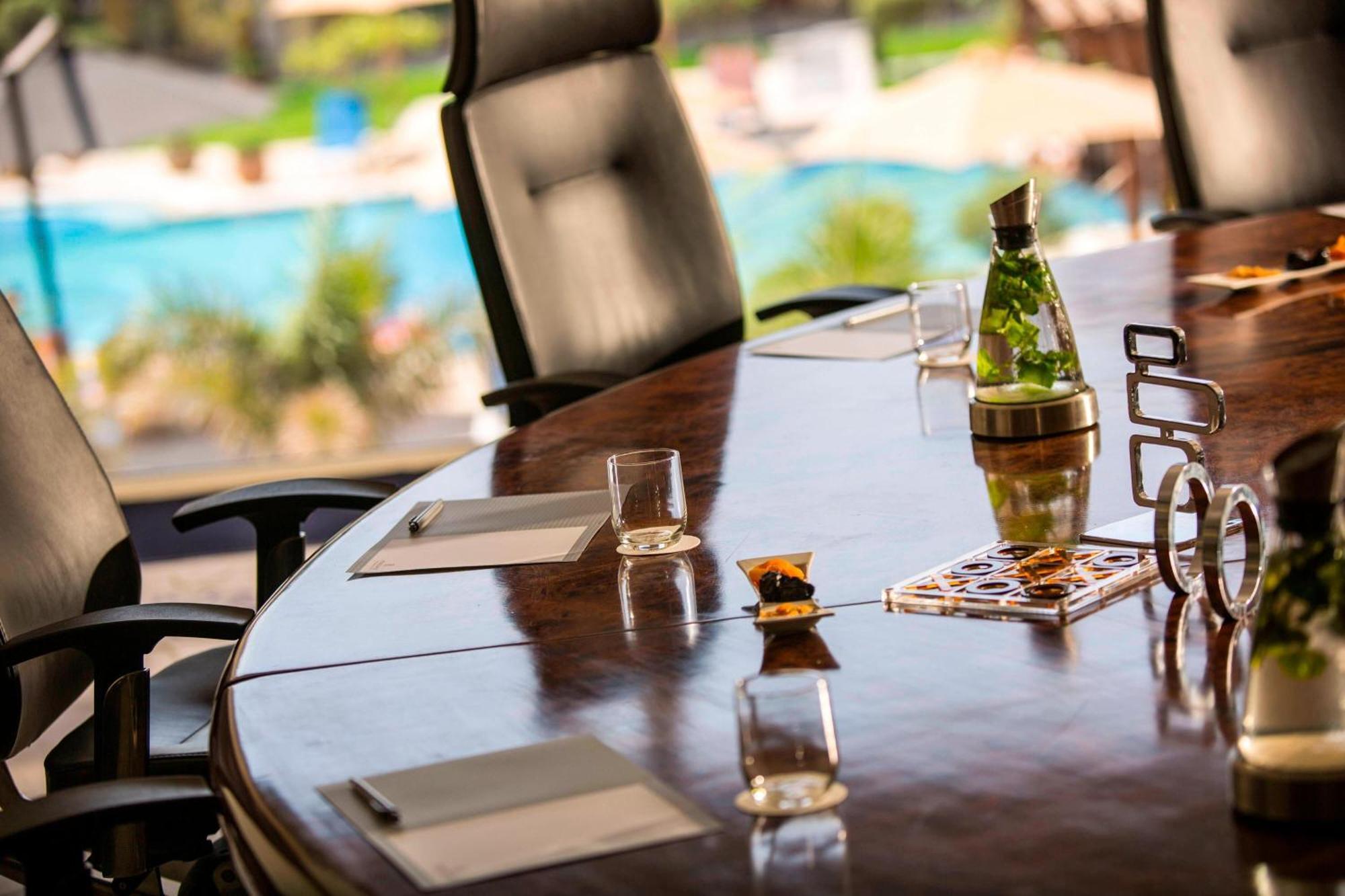 开罗幻影市万丽酒店 外观 照片 Meeting room at the hotel