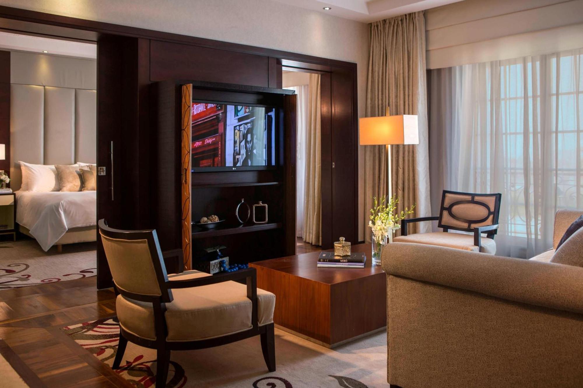 开罗幻影市万丽酒店 外观 照片 A suite at the Taj Mahal Palace, Mumbai