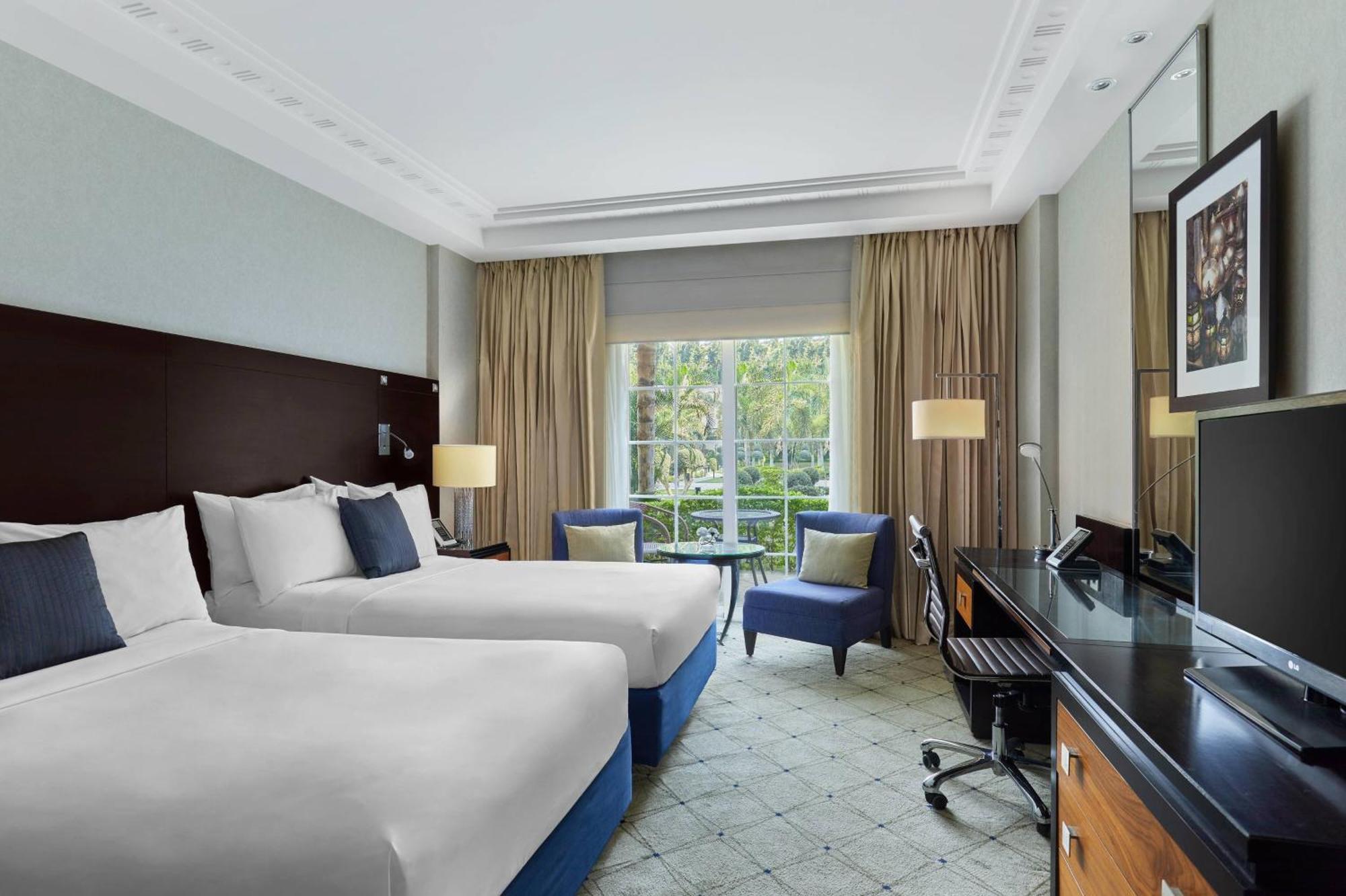 开罗幻影市万丽酒店 外观 照片 A room at the hotel